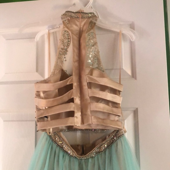 Prom dress - Picture 4 of 5